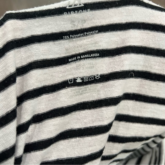 Ripzone Stripped T-Shirt - Picture 12 of 12